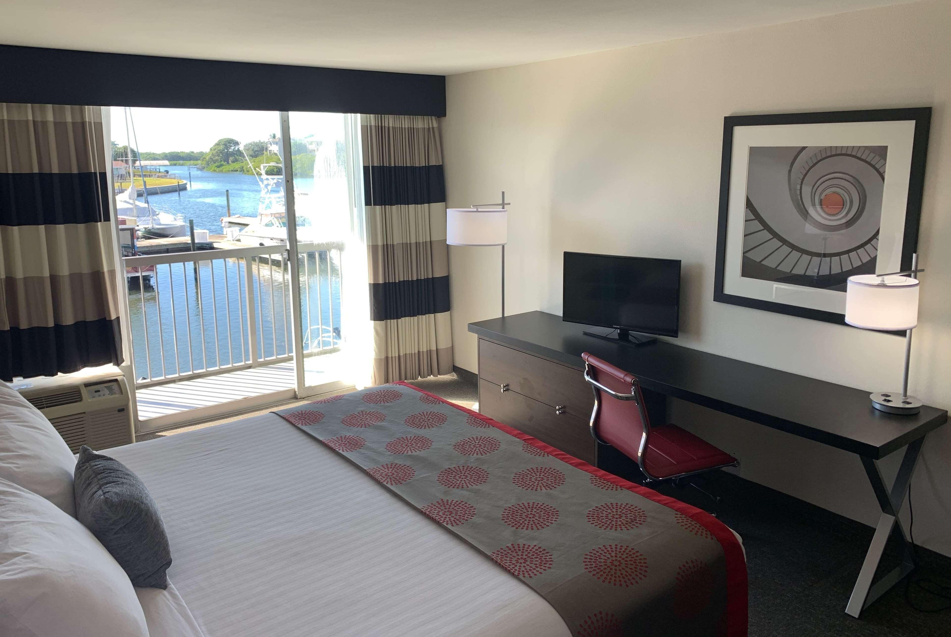 Ramada By Wyndham Sarasota Waterfront