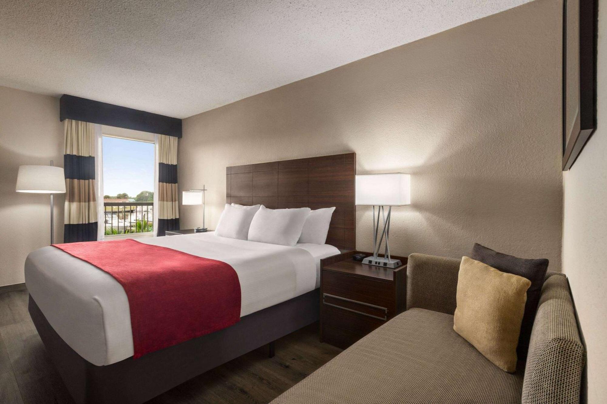 Ramada By Wyndham Sarasota Waterfront South Bradenton