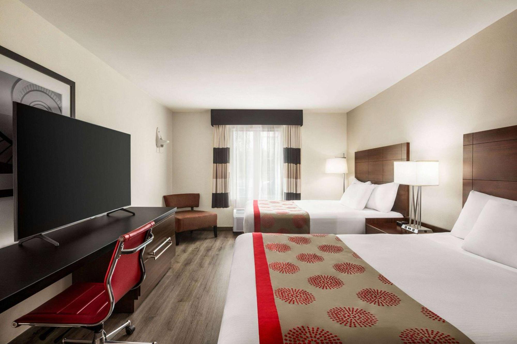 Ramada By Wyndham Sarasota Waterfront Hotel South Bradenton