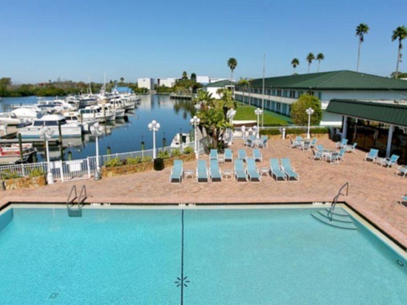 Hotel Ramada By Wyndham Sarasota Waterfront