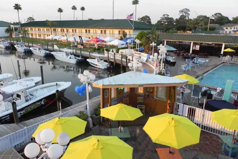 Hotel Ramada By Wyndham Sarasota Waterfront 2*
